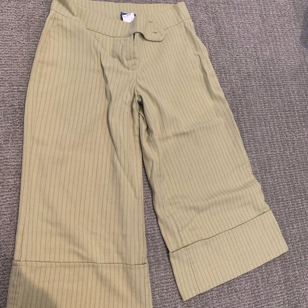 Light green dress capris